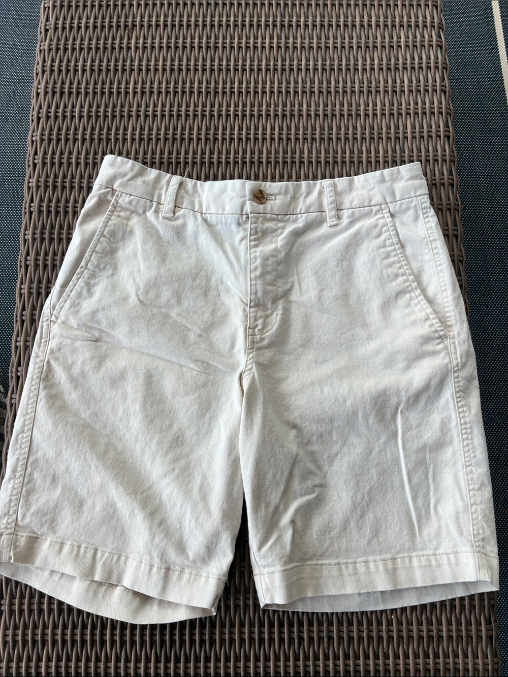 Chaps Men's Classic Cotton Chino Shorts in Light Beige
